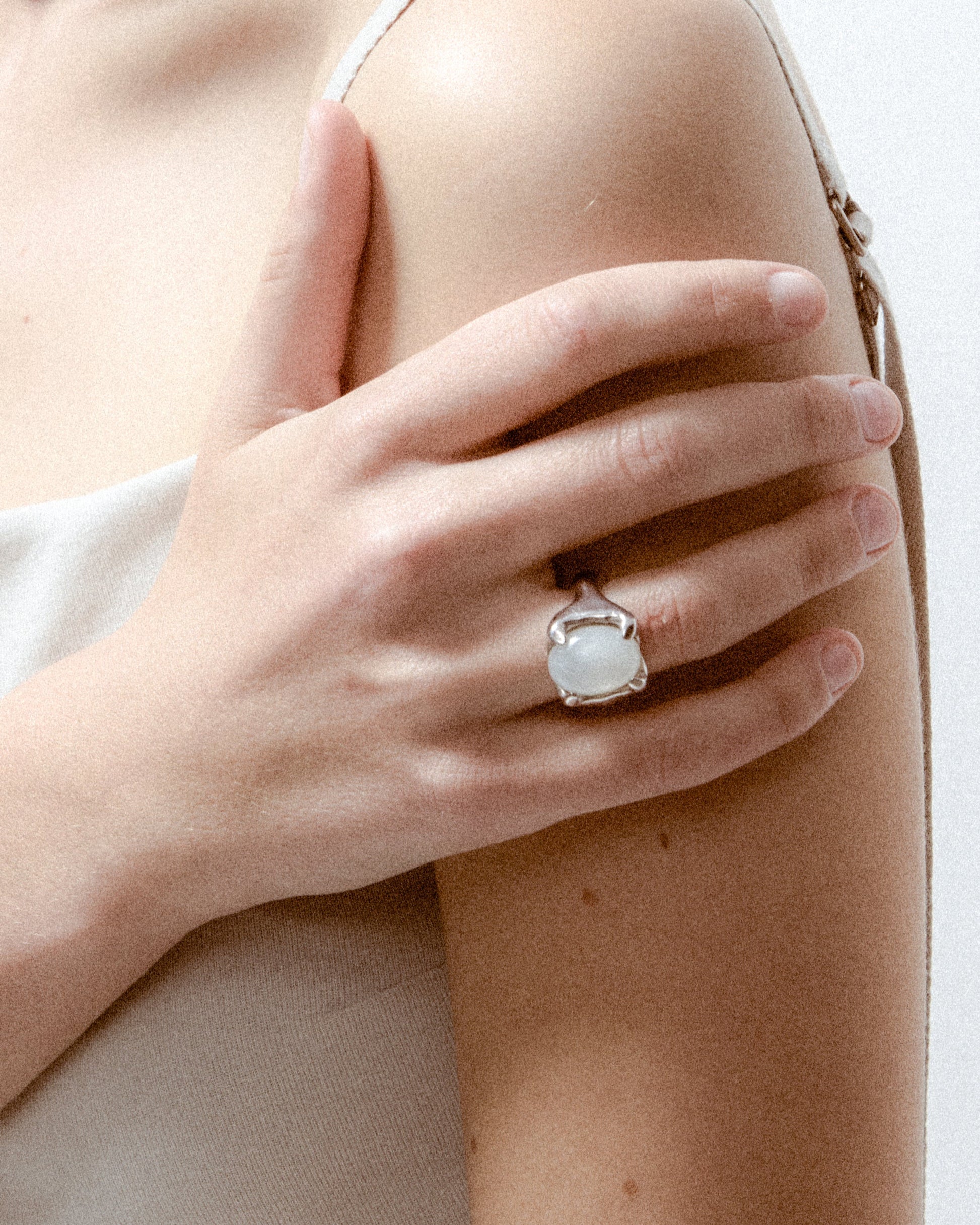 Fruit Ring – Moonstone