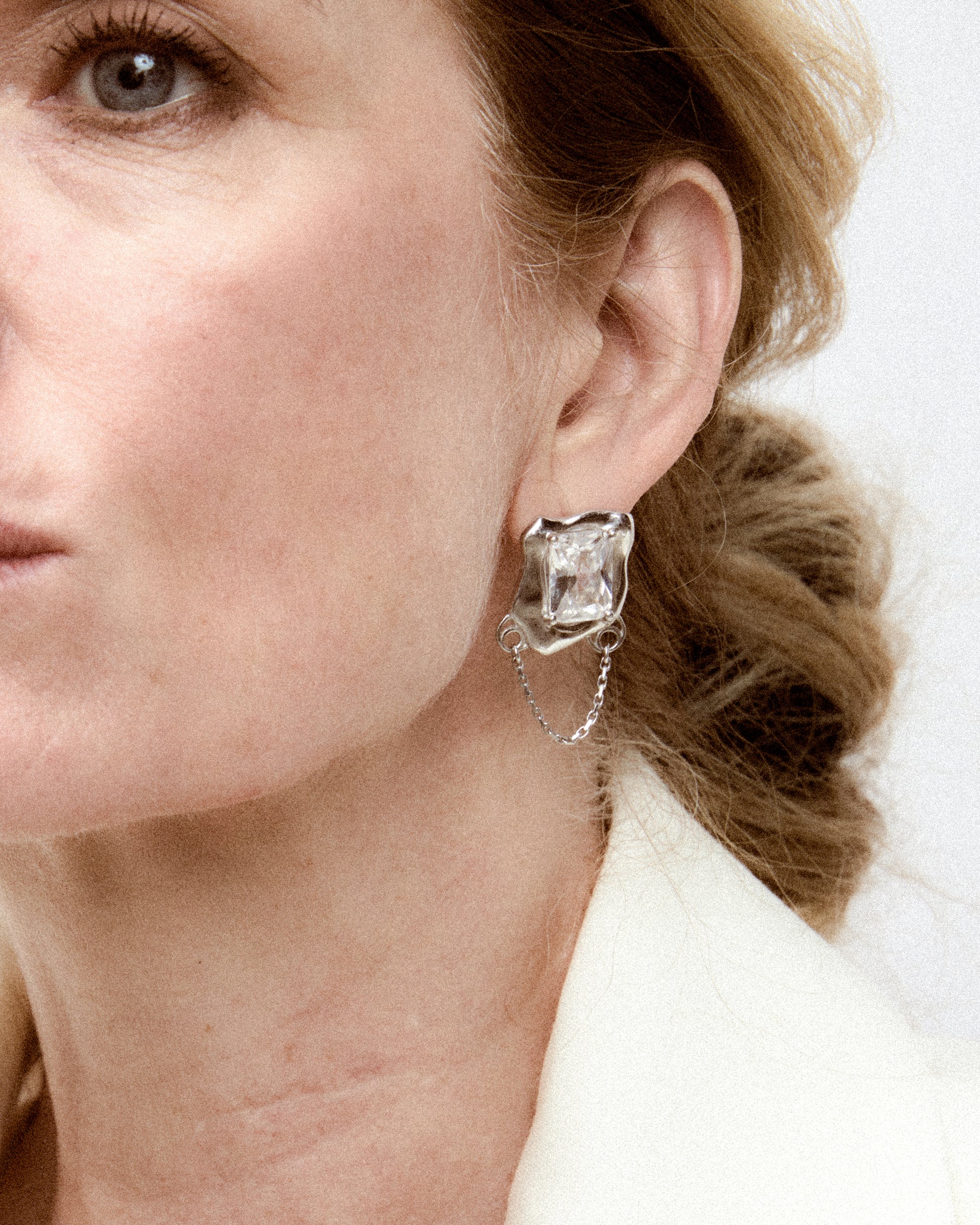 Chain Earring — Zirconia