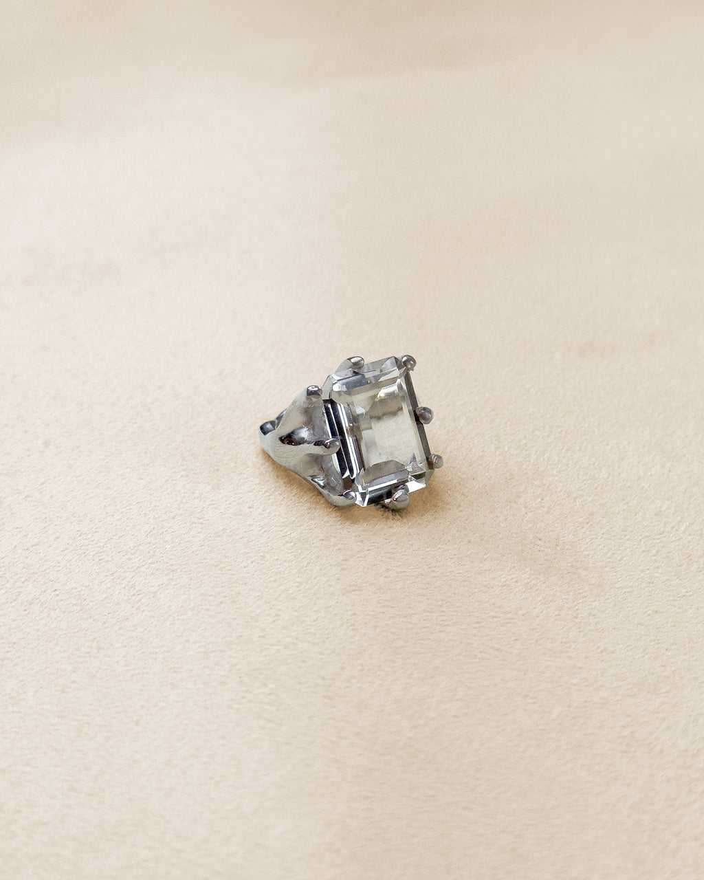 8 Prong Ring