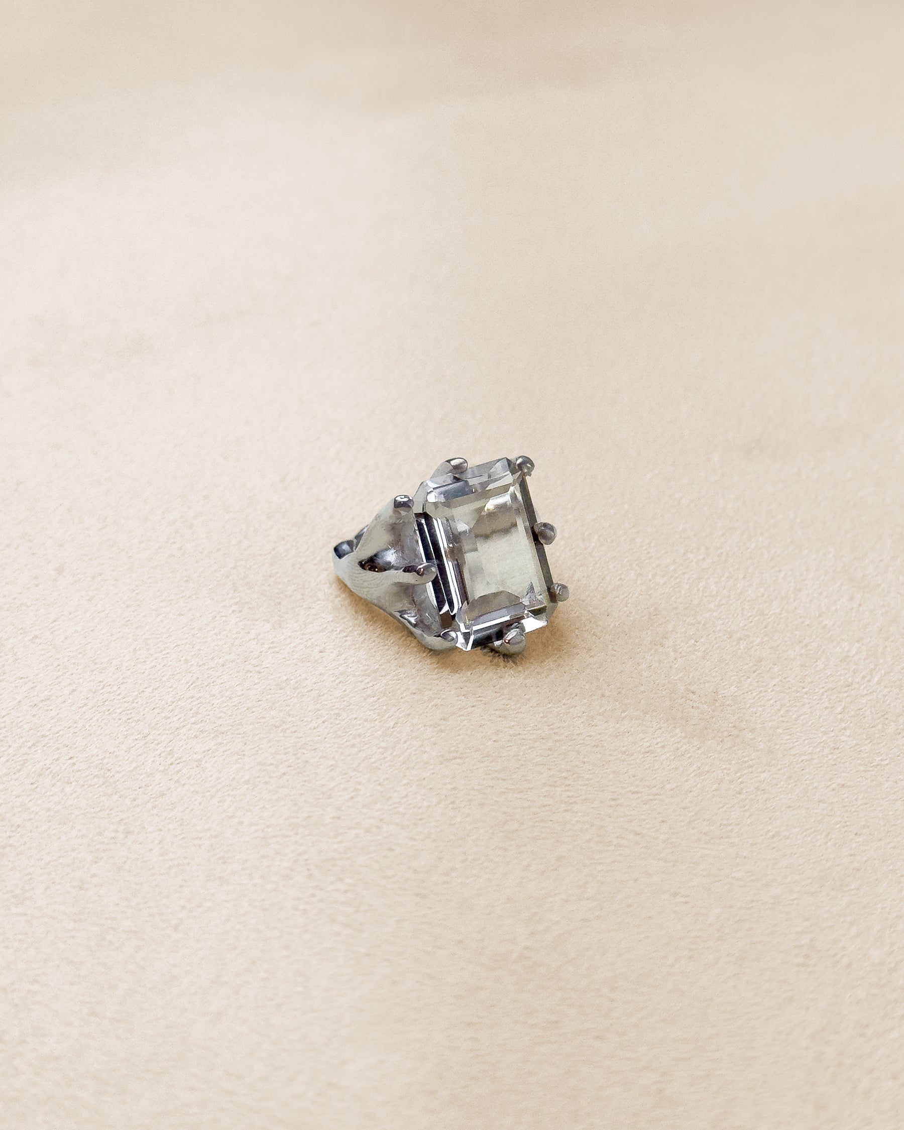 8 Prong Ring