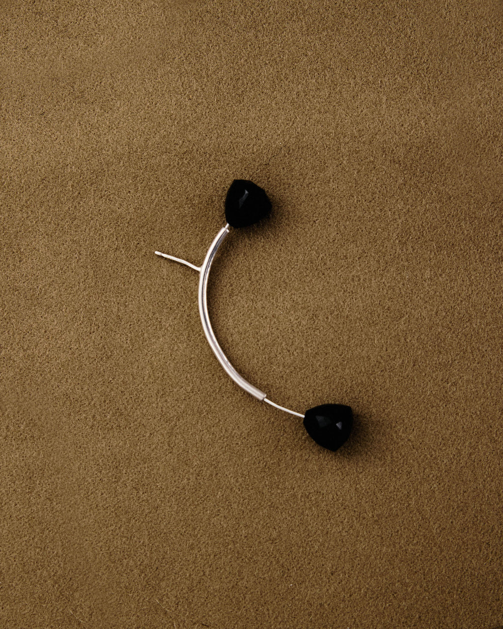 Antenna Earring — Onyx