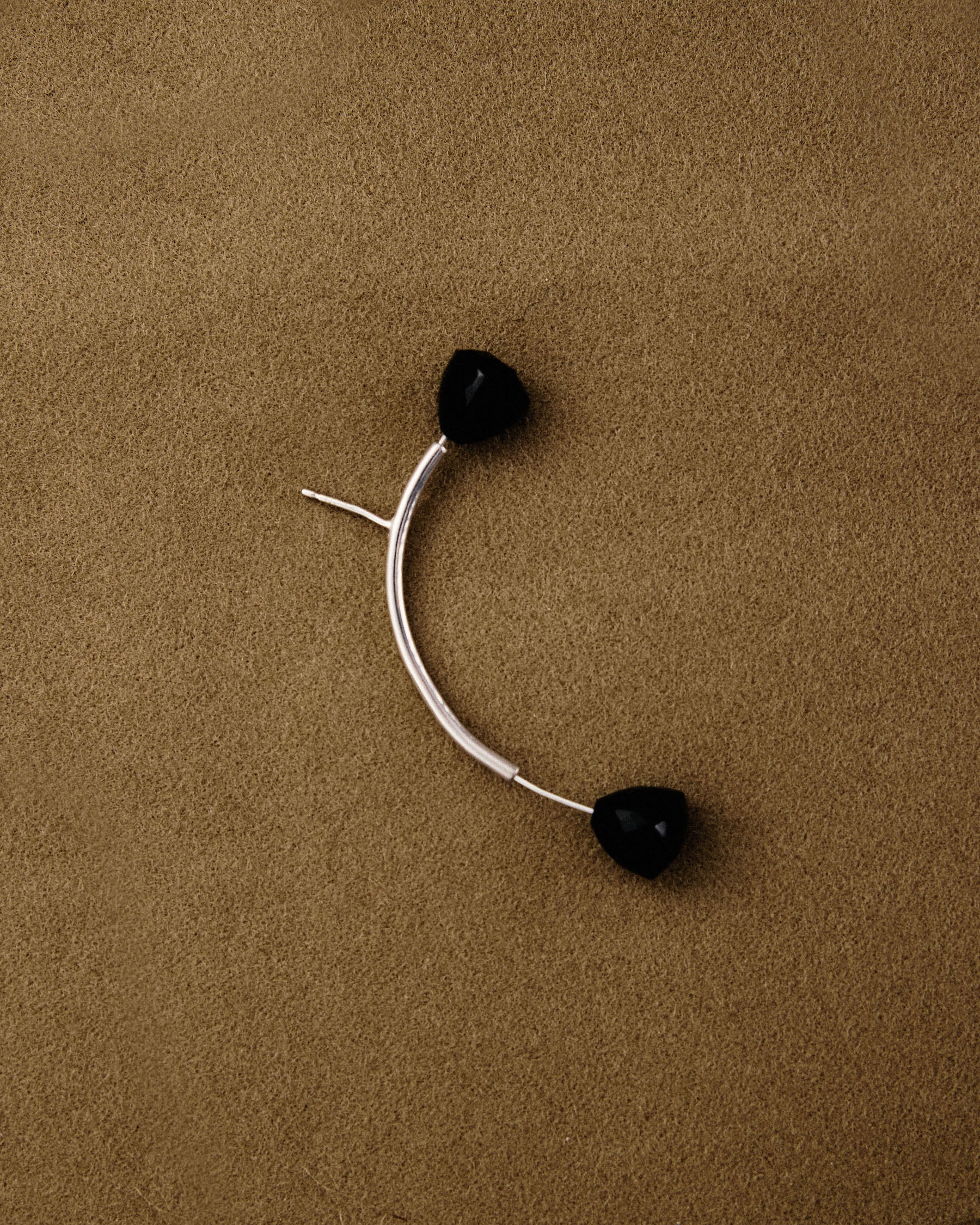 Antenna Earring — Onyx