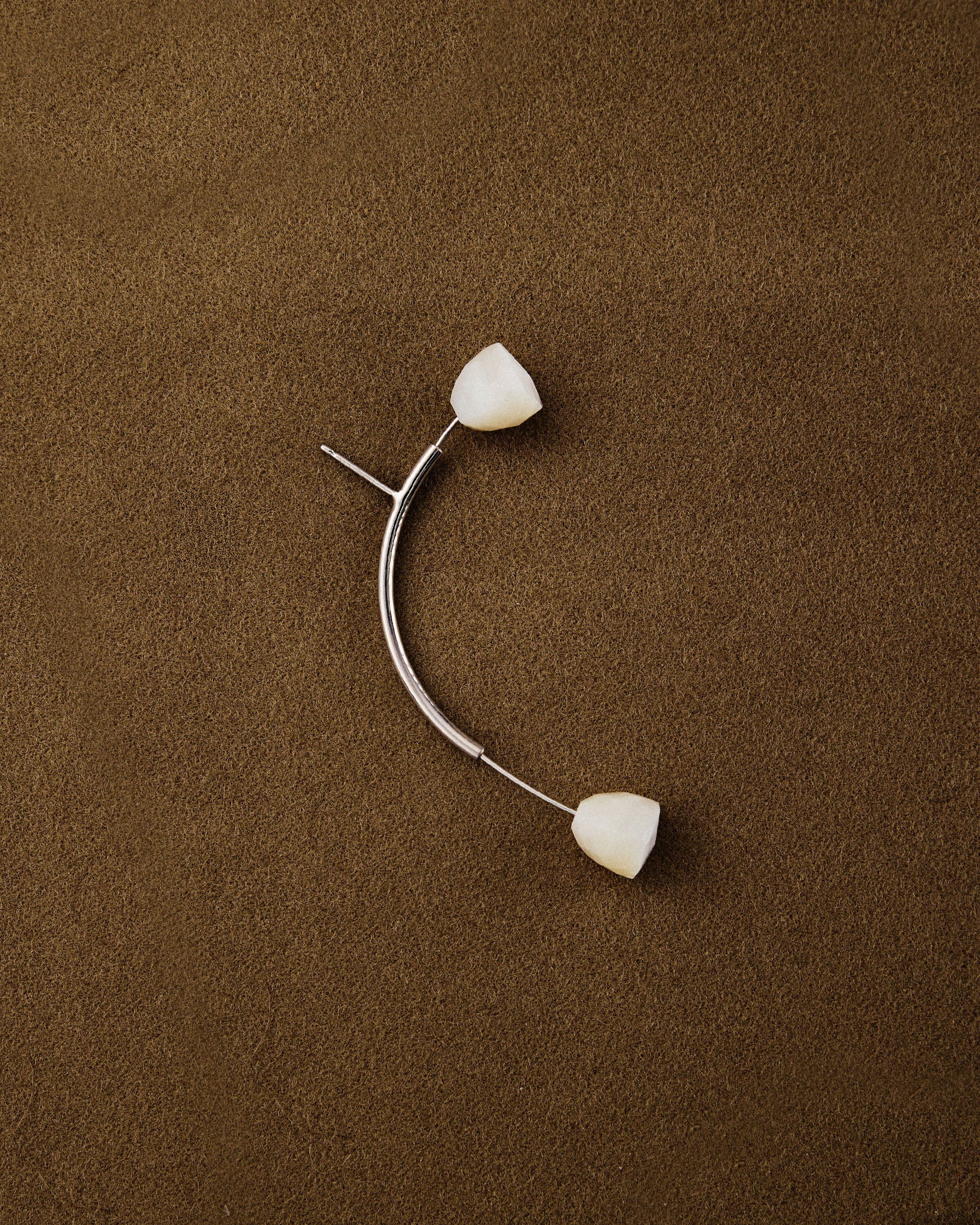Antenna Earring — White Pearl