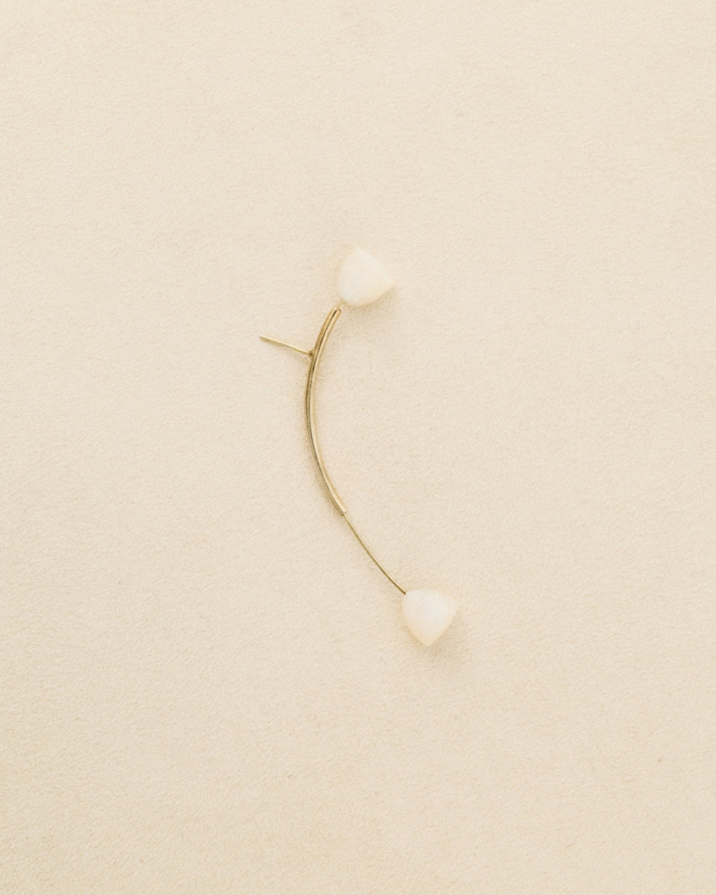 Antenna Earring — White Pearl